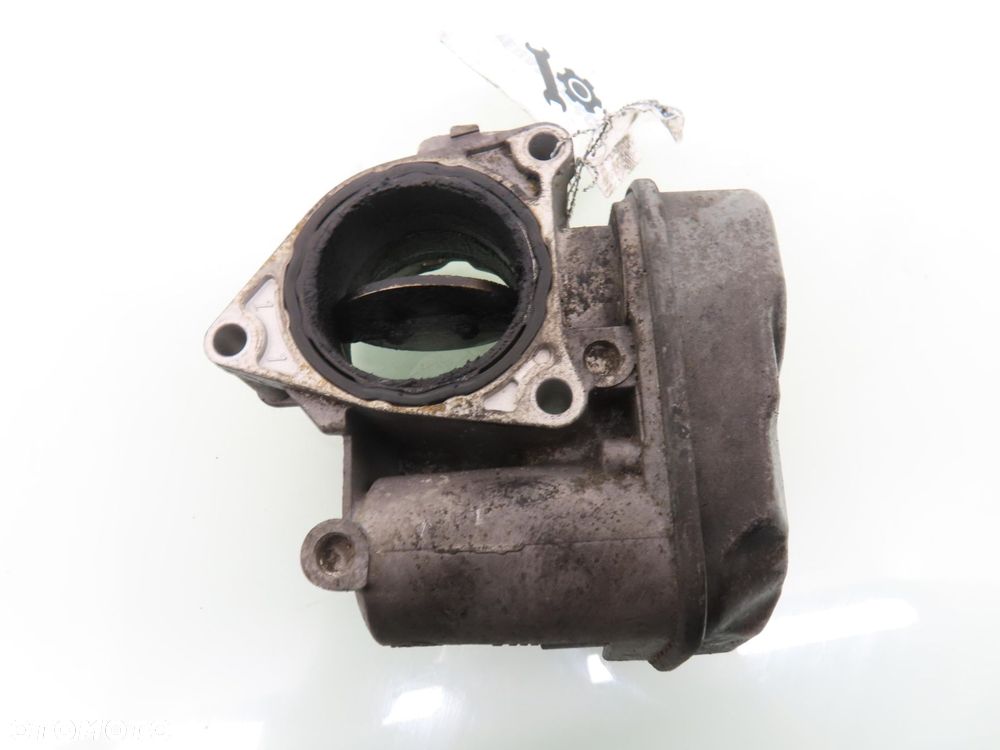 PRZEPUSTNICA VW PASSAT B6 2.0 TDI 03G128063B - 2