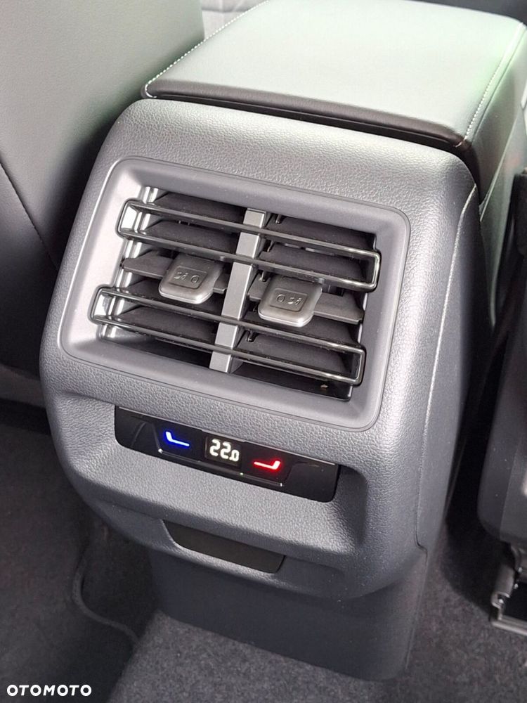 Volkswagen Tiguan - 28