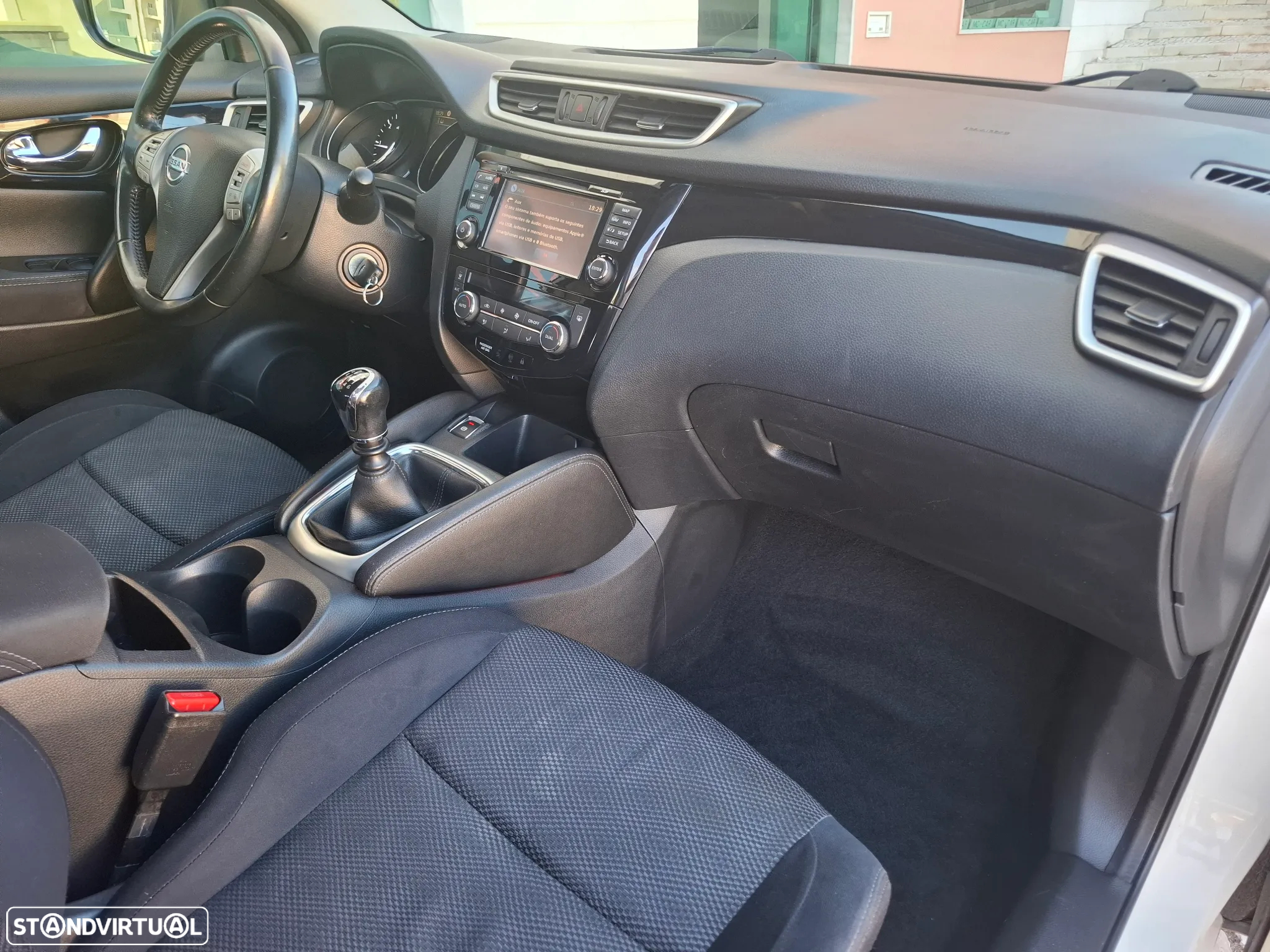 Nissan Qashqai 1.5 dCi N-Connecta - 38
