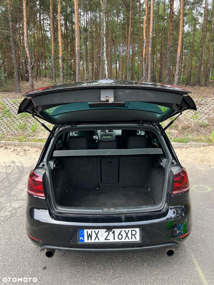 Volkswagen Golf - 14