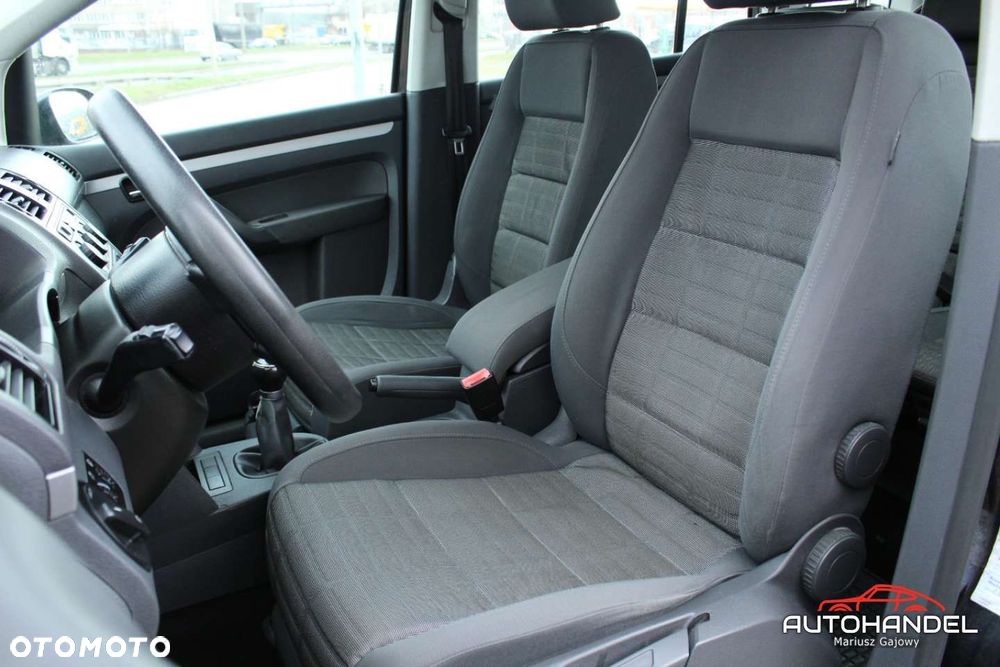 Volkswagen Touran - 7