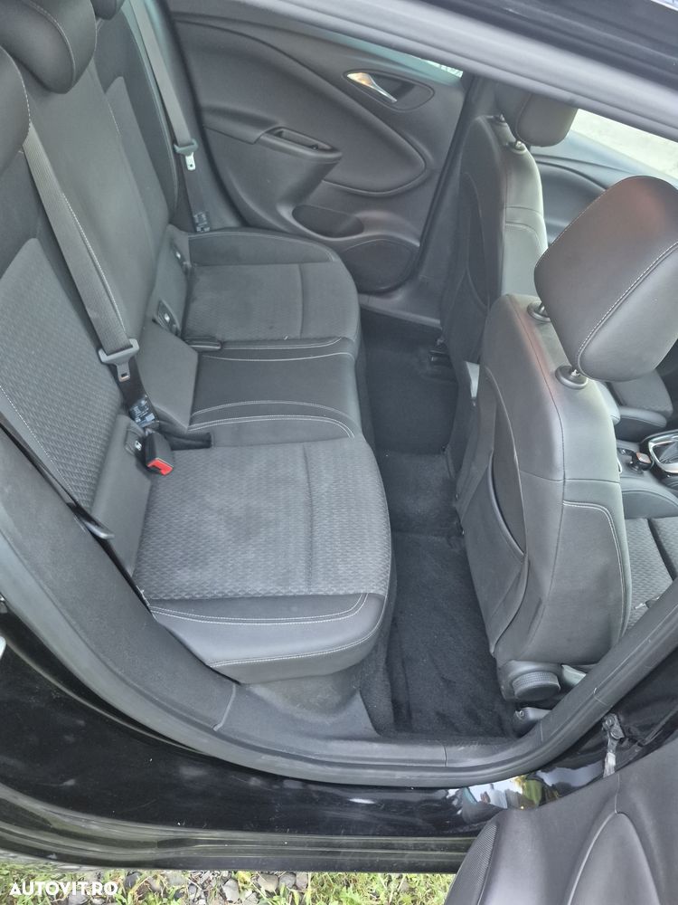 Opel Astra 1.6 CDTI ECOTEC Innovation Aut. - 24