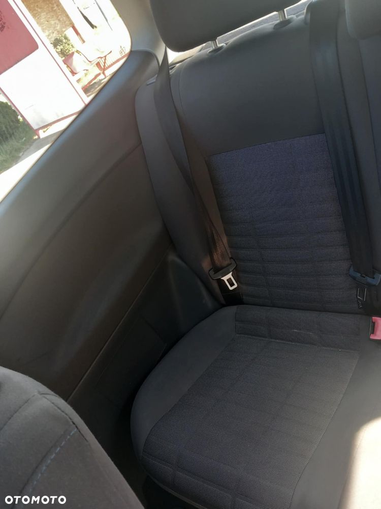 Volkswagen Polo 1.4 TDI Comfortline - 11