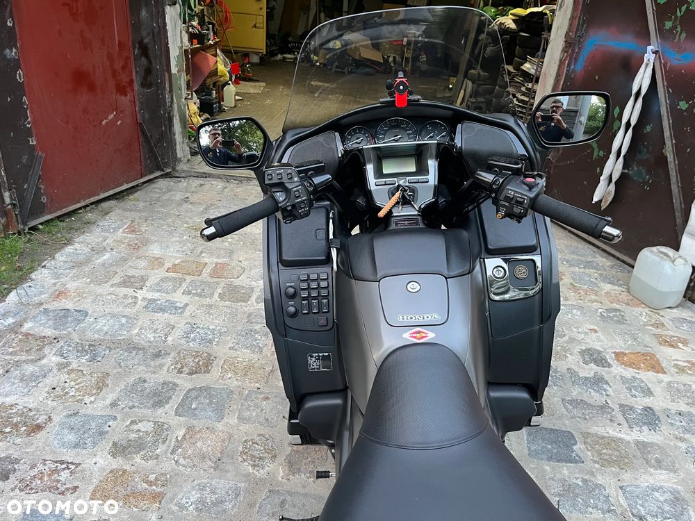 Honda GL - 8