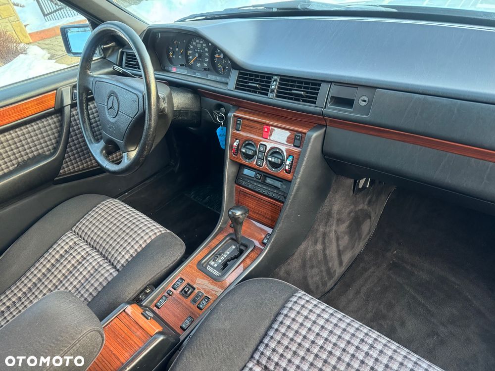 Mercedes-Benz W124 (1984-1993) - 1