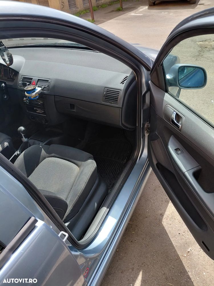 Skoda Fabia 1.4 Sedan Ambiente - 11