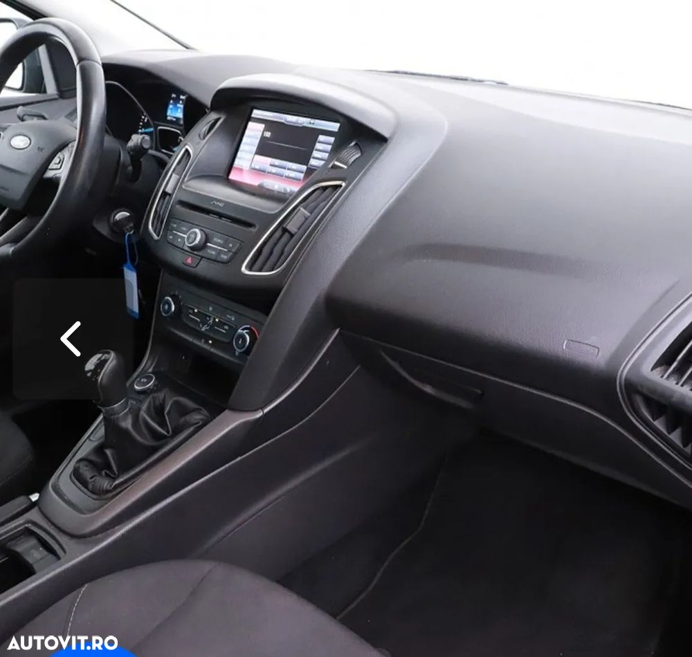 Ford Focus 1.0 EcoBoost Connected - 11