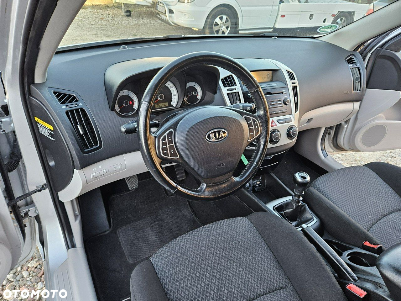Kia Ceed - 8