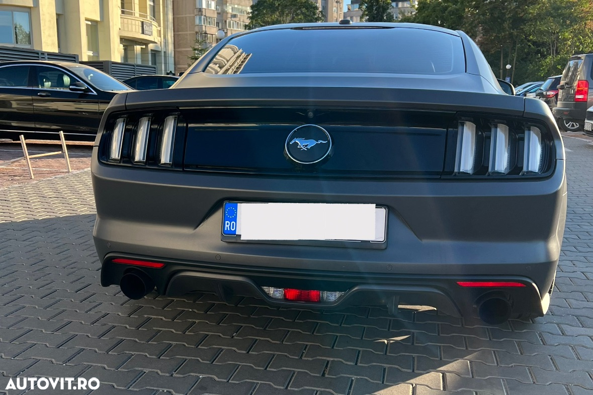 Ford Mustang 2.3 EcoBoost Aut. - 3