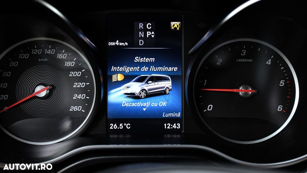 Mercedes-Benz V 300 d lang 4Matic 9G-TRONIC Avantgarde - 29