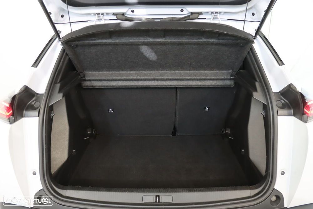 Peugeot 2008 PureTech 100 Allure - 24