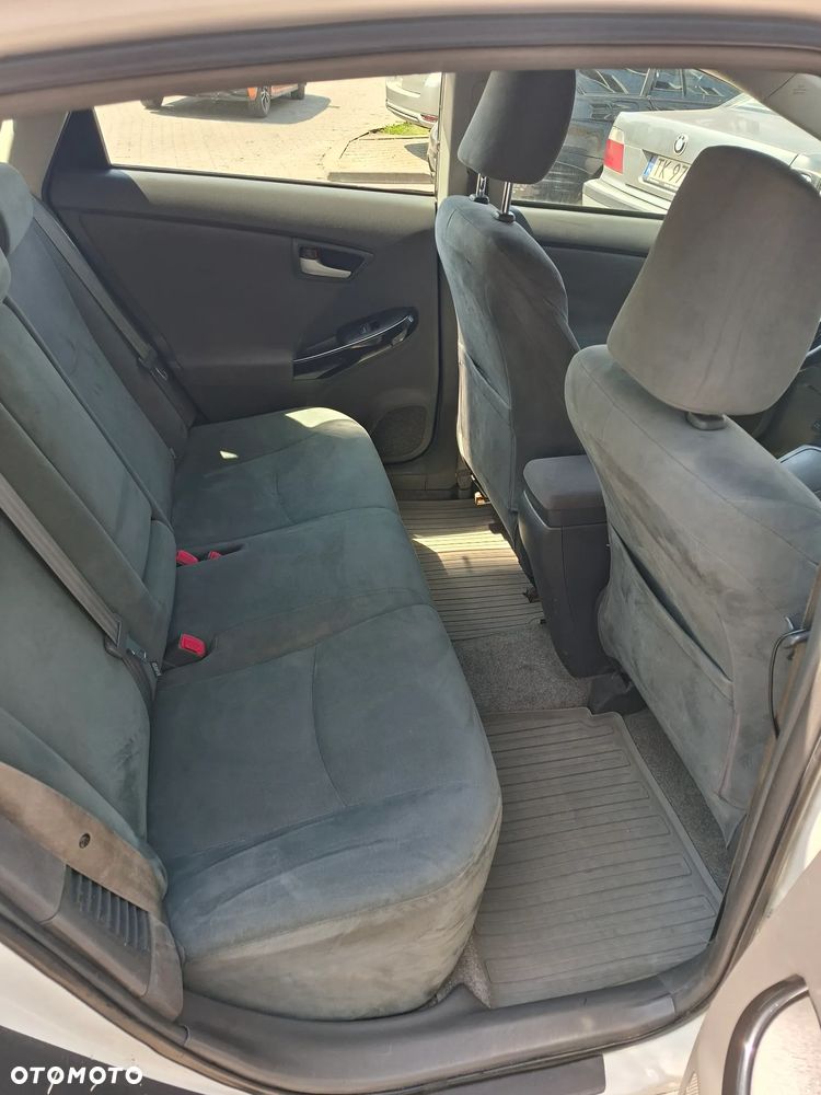 Toyota Prius - 15
