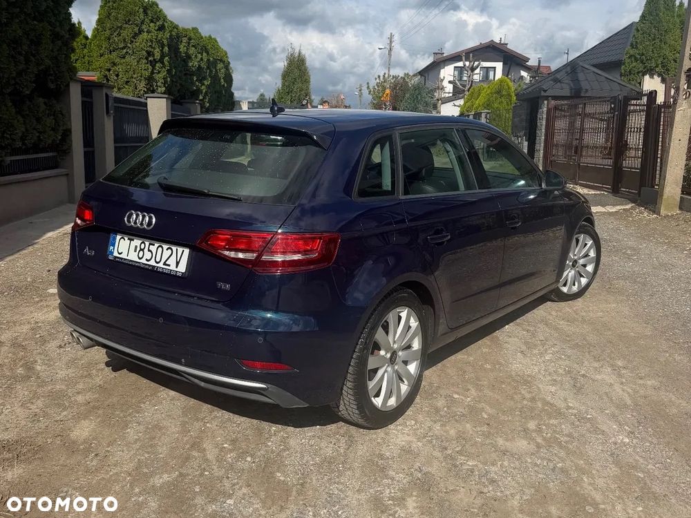 Audi A3 Sportback 2.0 TDI - 4