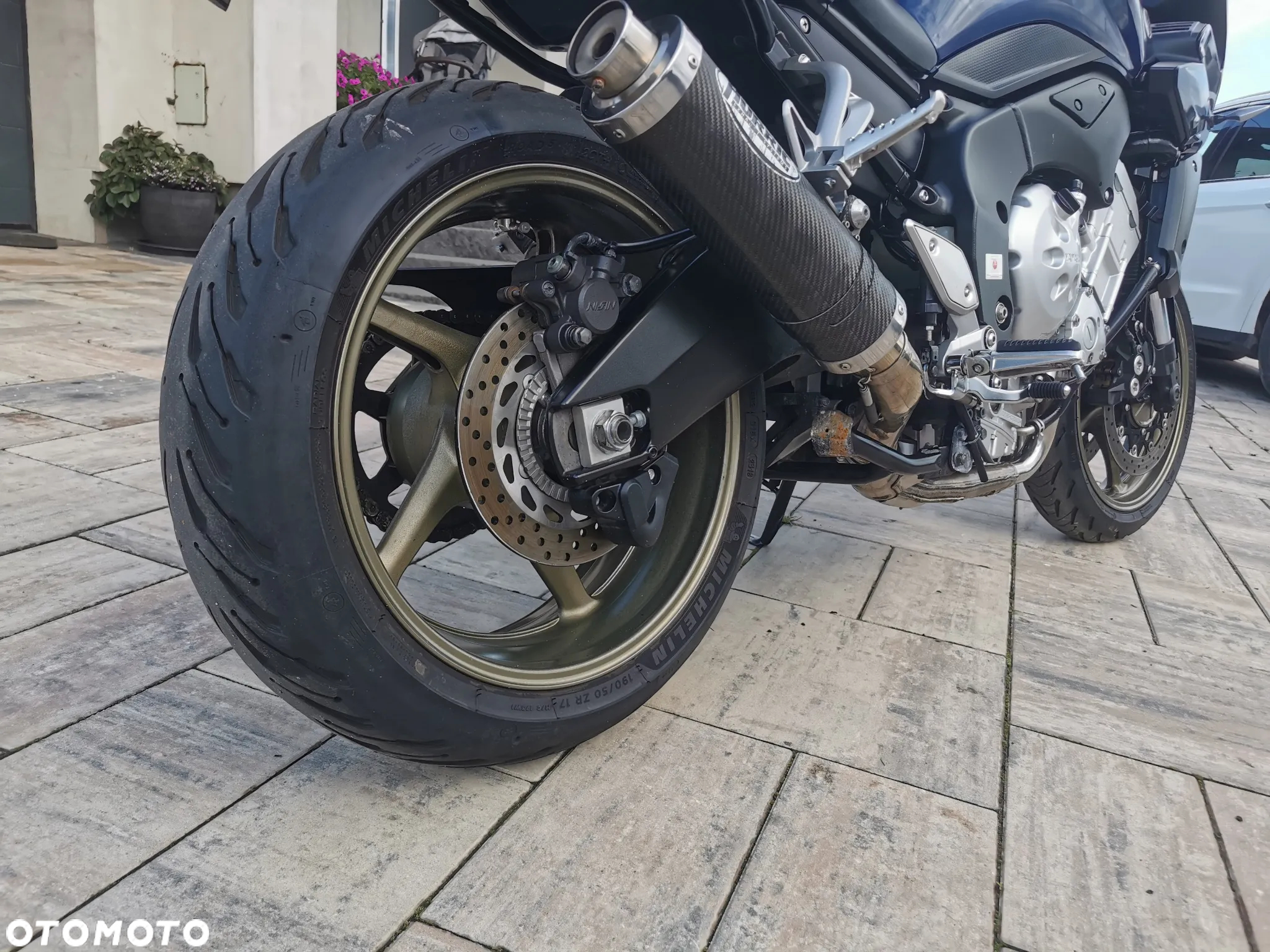 Yamaha FZ - 19