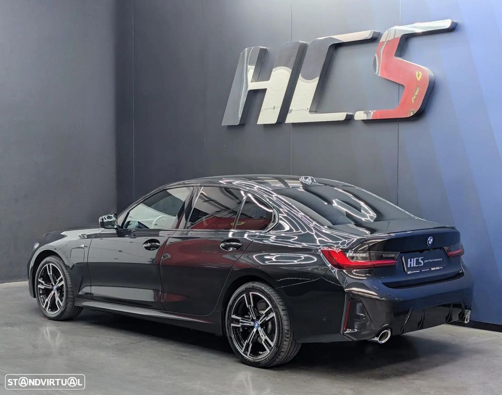 BMW 320 e Pack Desportivo M Auto - 35
