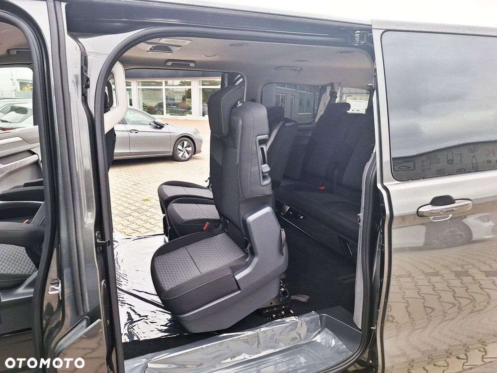 Volkswagen Caravelle - 28