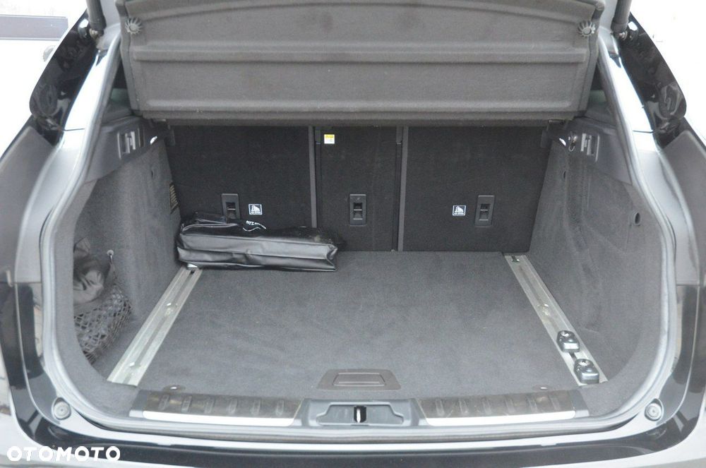 Jaguar F-Pace 2.0 i4P AWD R-Sport - 17