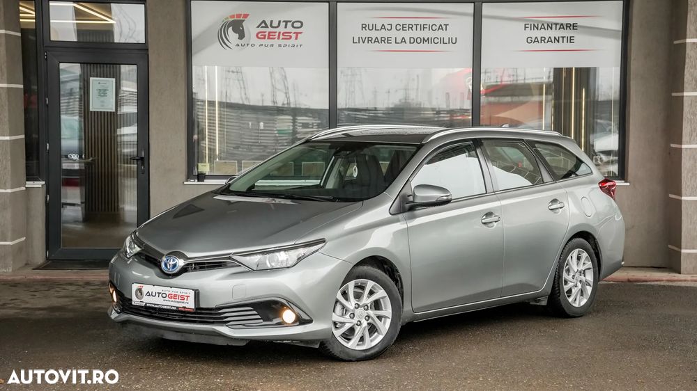 Toyota Auris 1.8 VVT-i Hybrid Automatik Touring Sports Life - 2