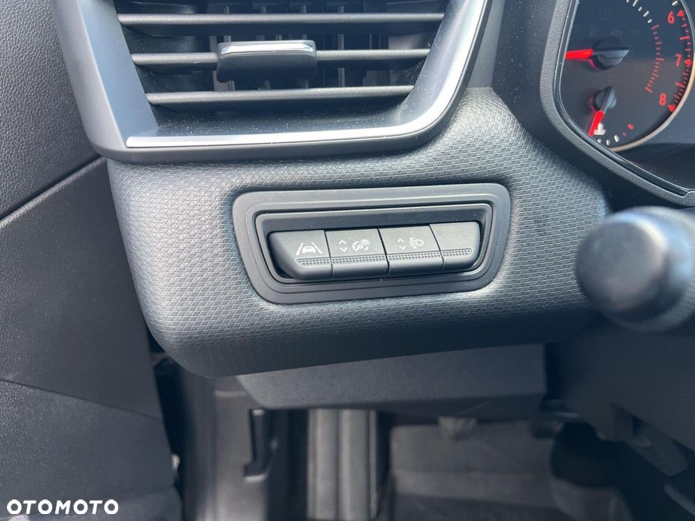 Renault Clio - 18
