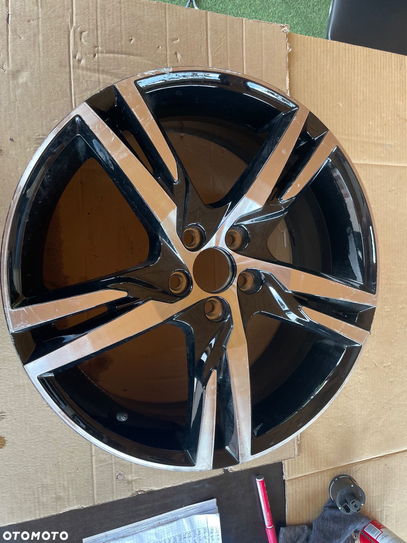 Volvo XC60 alufelga 7,5x19H2 ET50,5 32327353 - 1