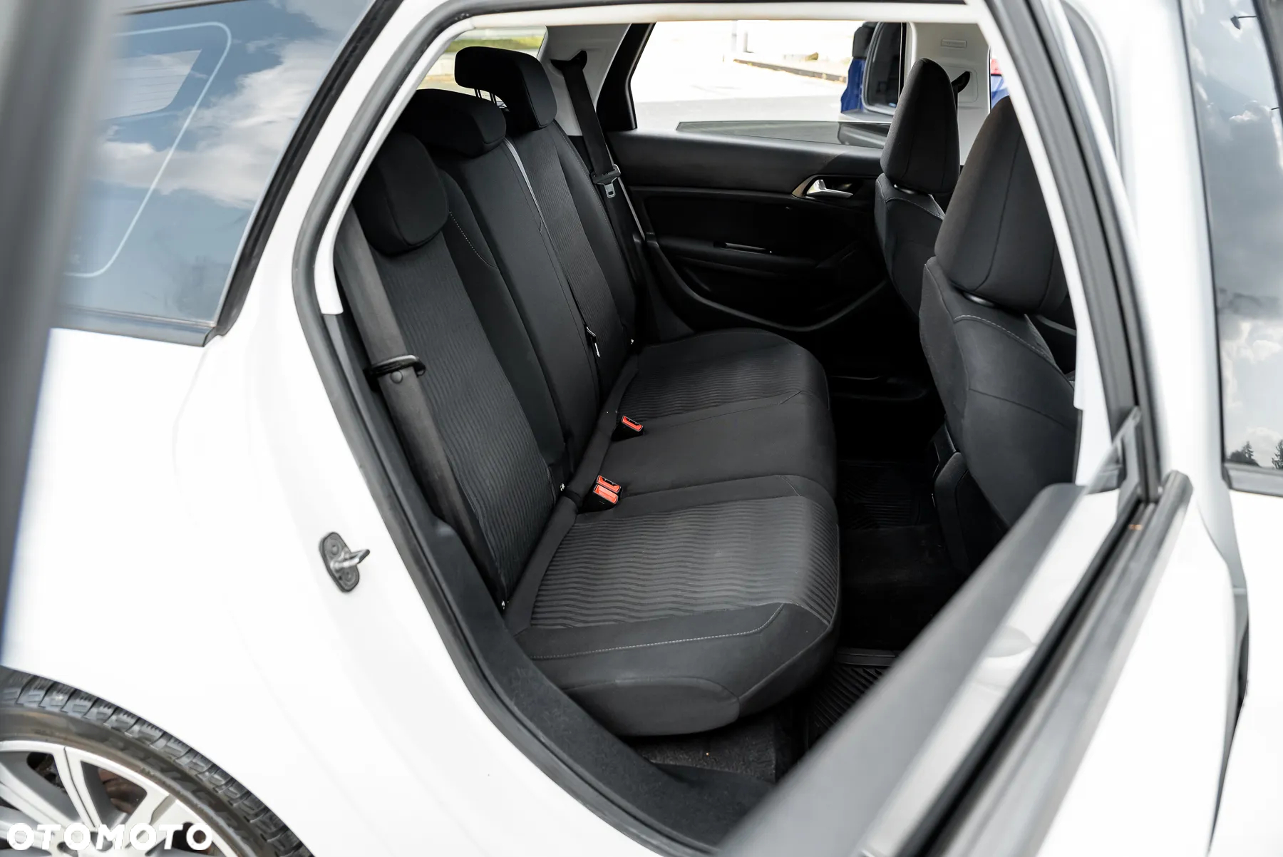 Peugeot 308 SW PureTech 130 Allure - 28