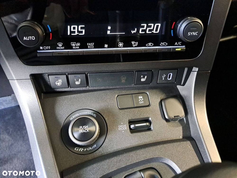 Toyota Yaris - 26