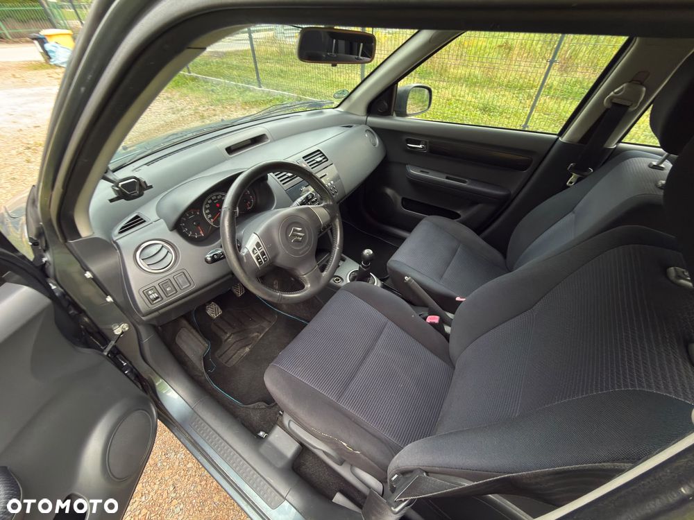 Suzuki Swift - 8