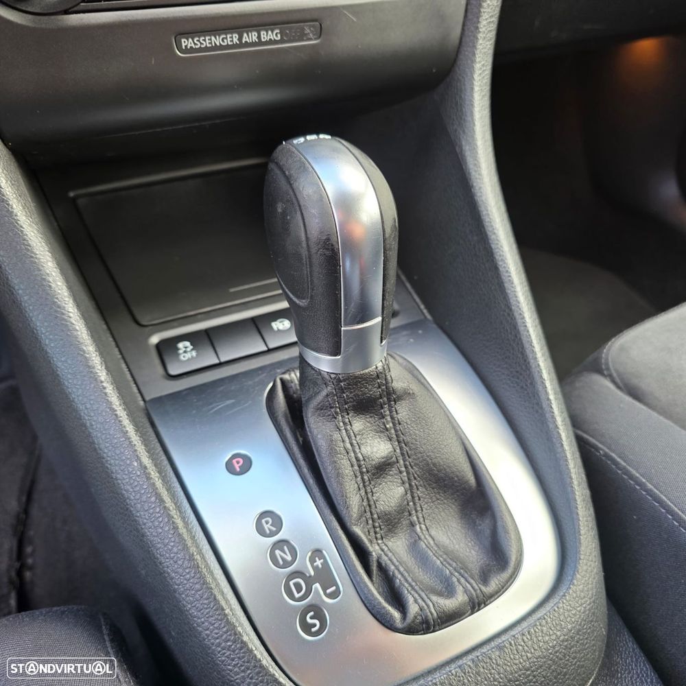 VW Golf 1.4 TSi Highline DSG - 6