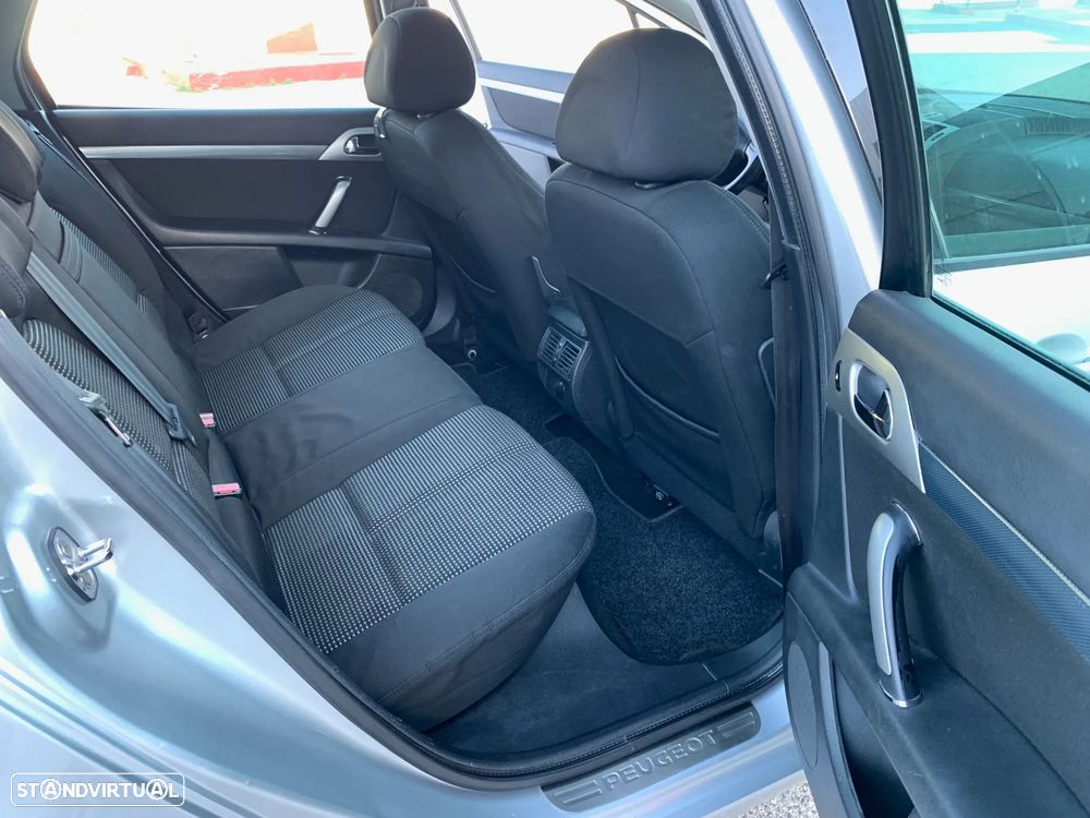 Peugeot 407 SW 1.6 HDi Premium - 13