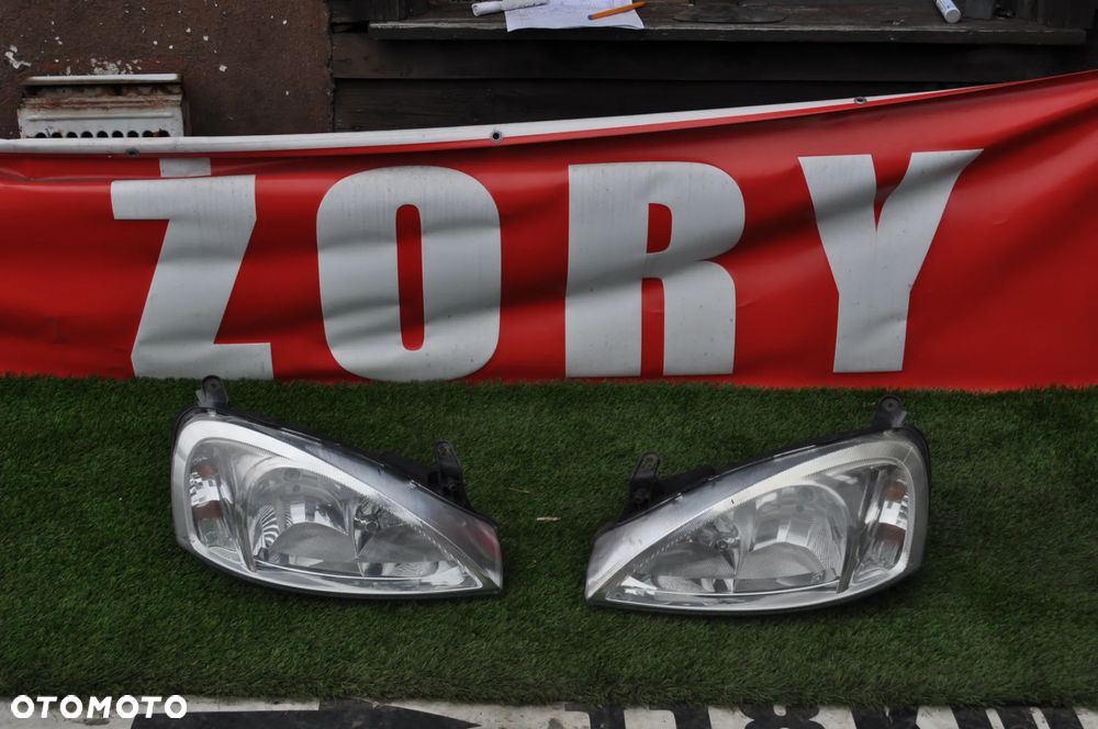opel corsa C FL lampa prawa WYSYŁKA - 1