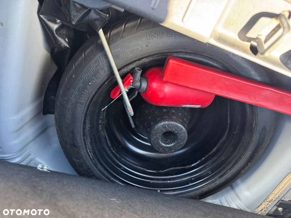 Toyota Yaris 1.0 Luna A/C - 10