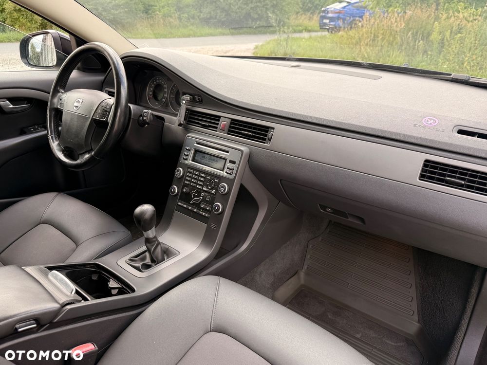 Volvo V70 2.0 - 18