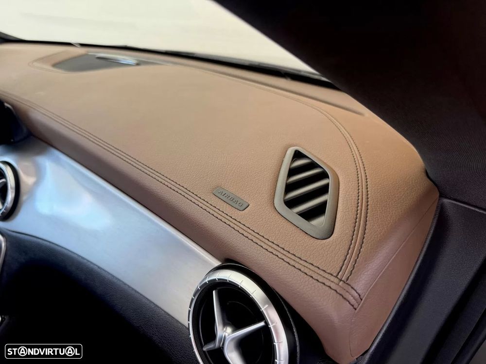 Mercedes-Benz CLA 200 d Shooting Brake AMG Line - 56