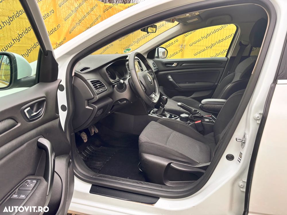 Renault Megane ENERGY TCe 100 LIFE - 9