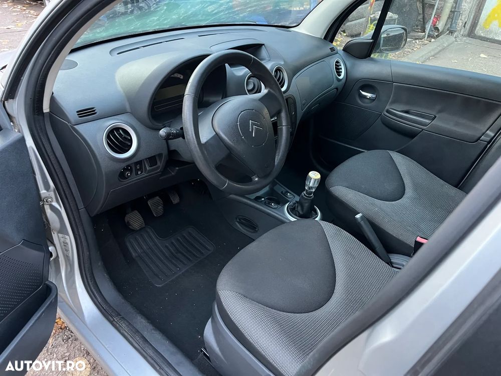 Dezmembrez Citroen C3 200 gri argintiu 1,4 benzina 54KW cod KFV - 7