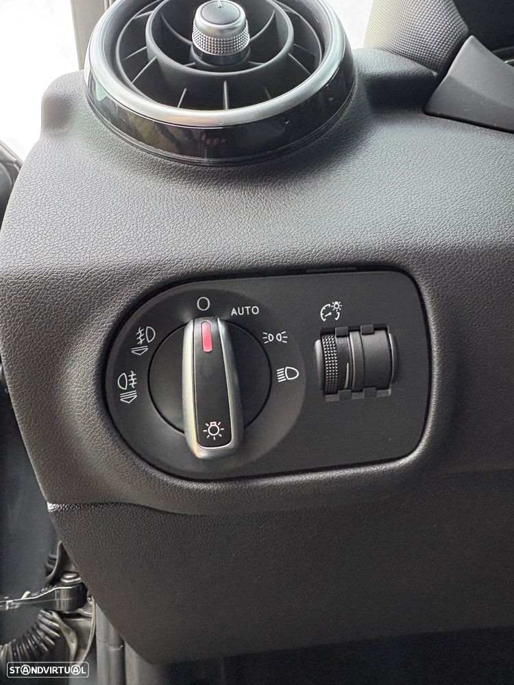 Audi A1 Sportback 1.6 TDI Sport S tronic - 21