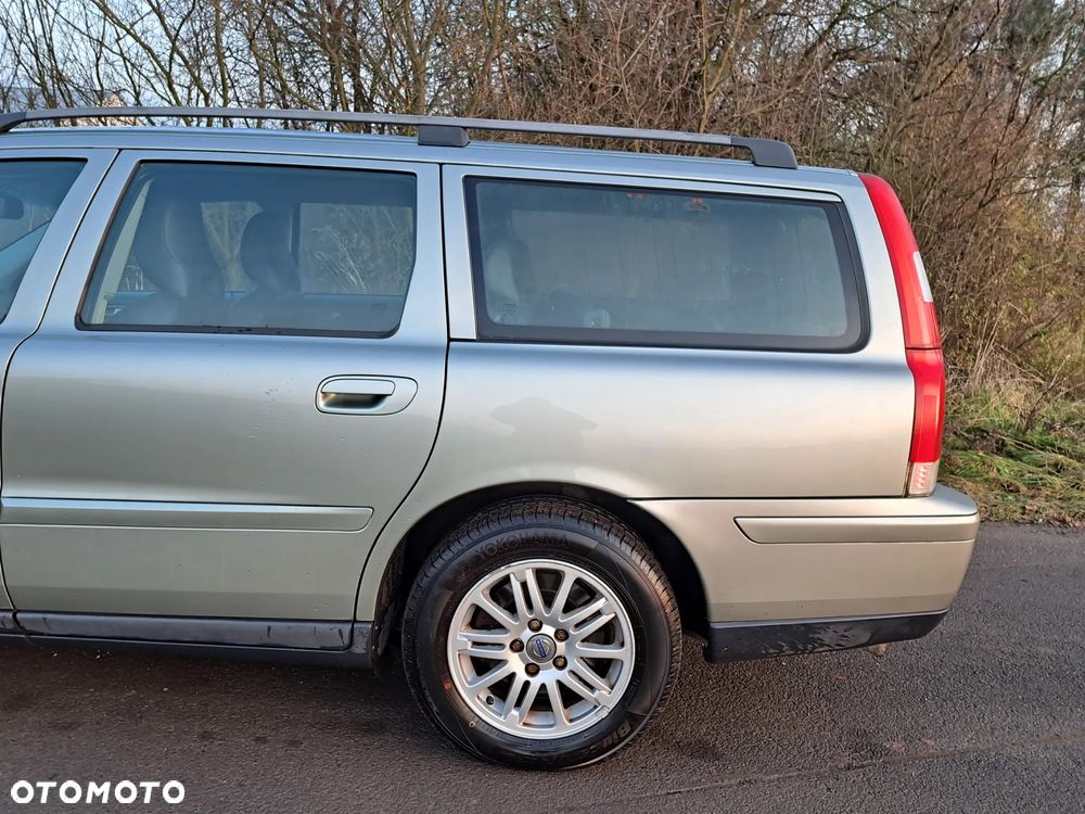 Volvo V70 2.4 Kinetic - 25