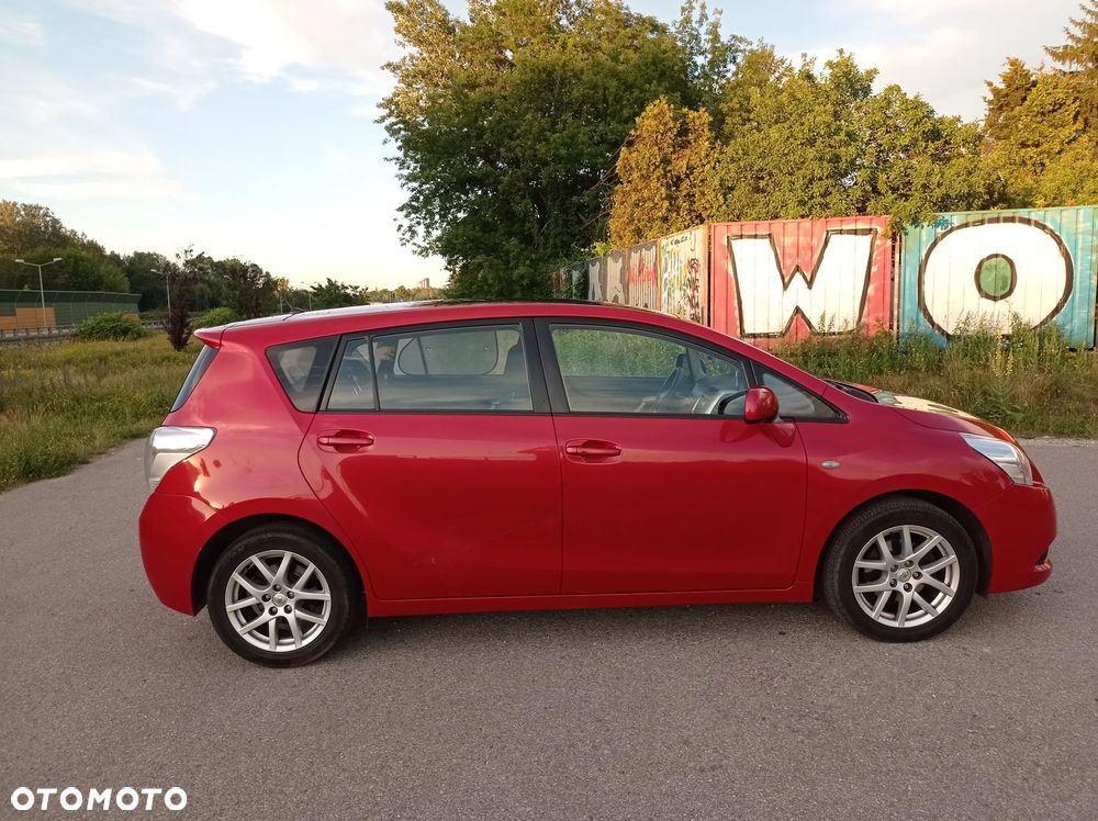 Toyota Verso 2.0 D-4D Premium - 23
