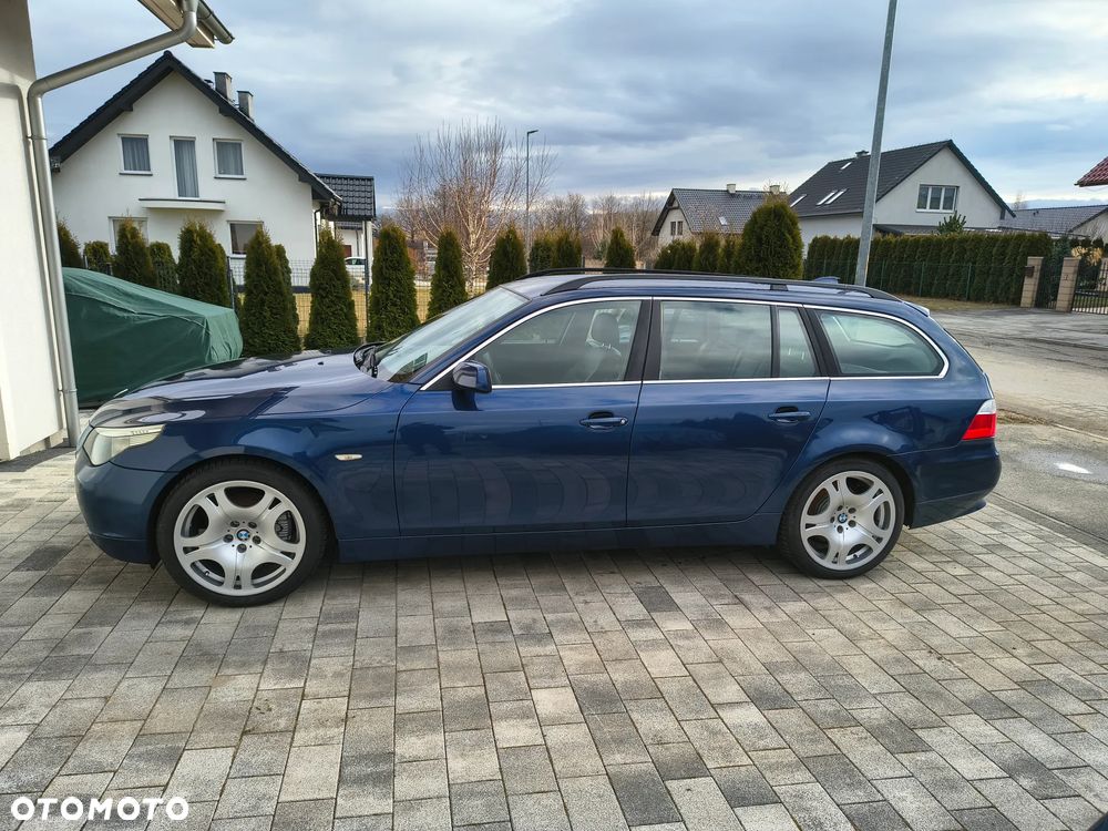 BMW Seria 5 525d - 2