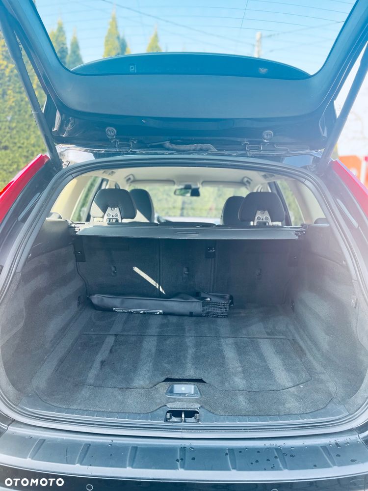 Volvo XC 60 D4 AWD Edition Pro - 22