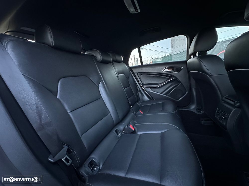 Mercedes-Benz CLA 180 - 10