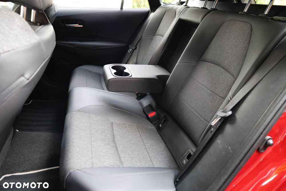 Toyota Corolla 2.0 Hybrid Style - 33
