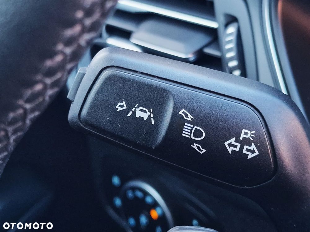 Ford Focus 2.0 EcoBlue Titanium X - 35