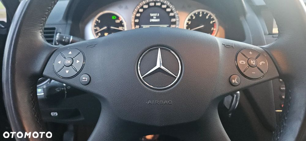 Mercedes-Benz Klasa C - 38