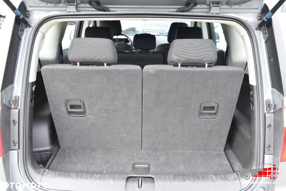 Chevrolet Orlando - 21