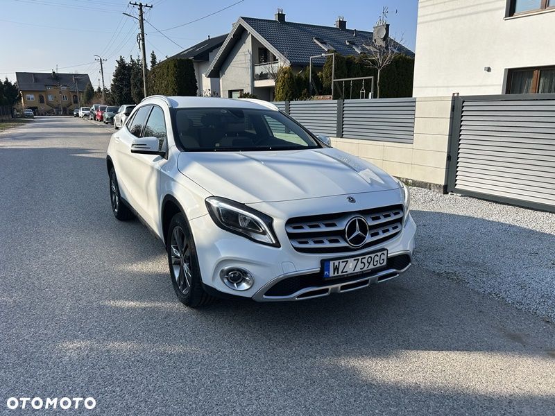 Mercedes-Benz GLA 250 7G-DCT UrbanStyle Edition - 4
