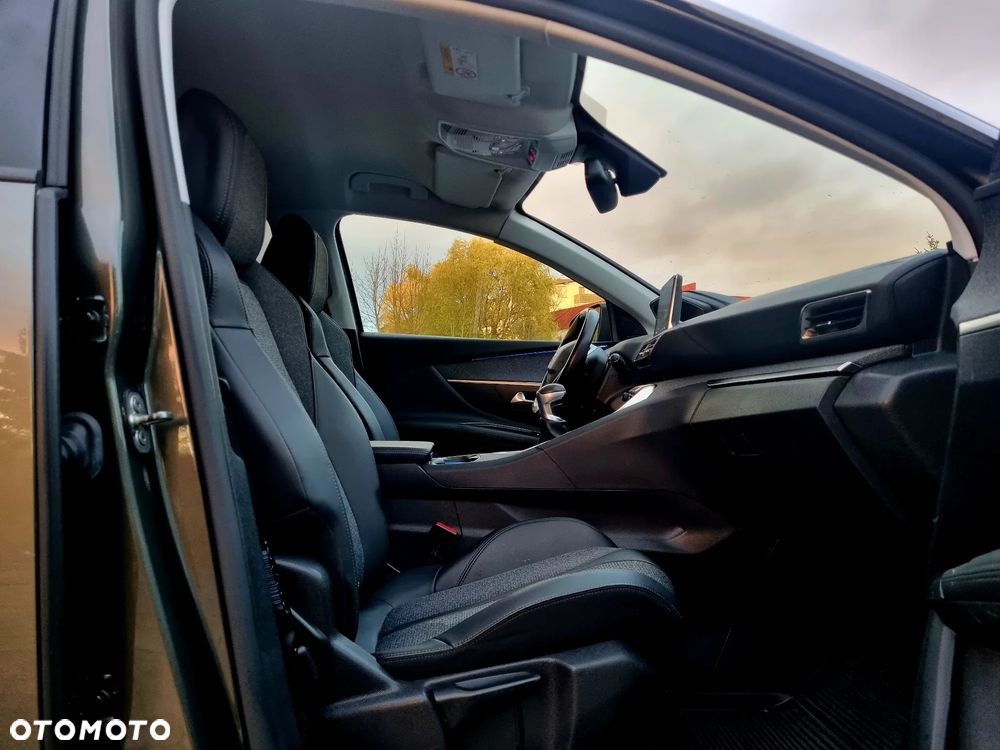 Peugeot 3008 1.2 PureTech Allure S&S - 11