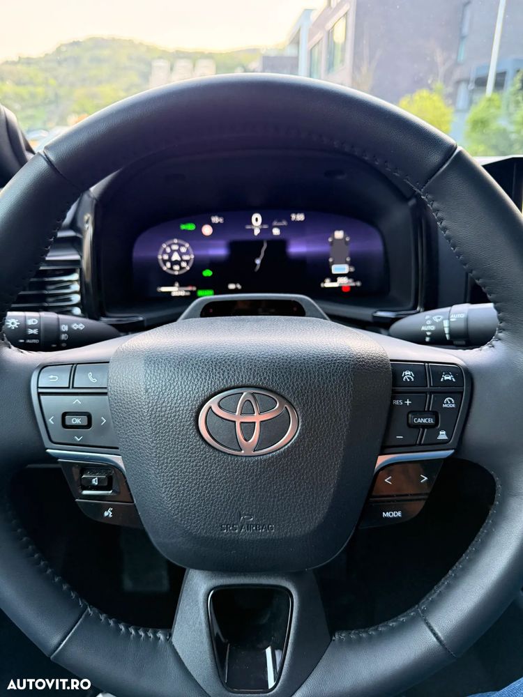 Toyota Camry 2.5 HEV Luxury - 17