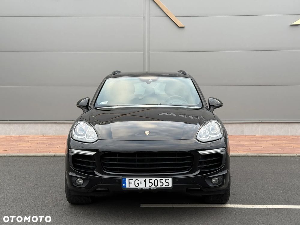 Porsche Cayenne - 2