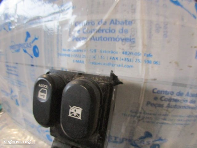 Interruptor 935702L000 HYUNDAI I30 SW 2010 1.6CRDI  16V 115CV 5P CINZA VIDROS FE Apoio Danificado - 2